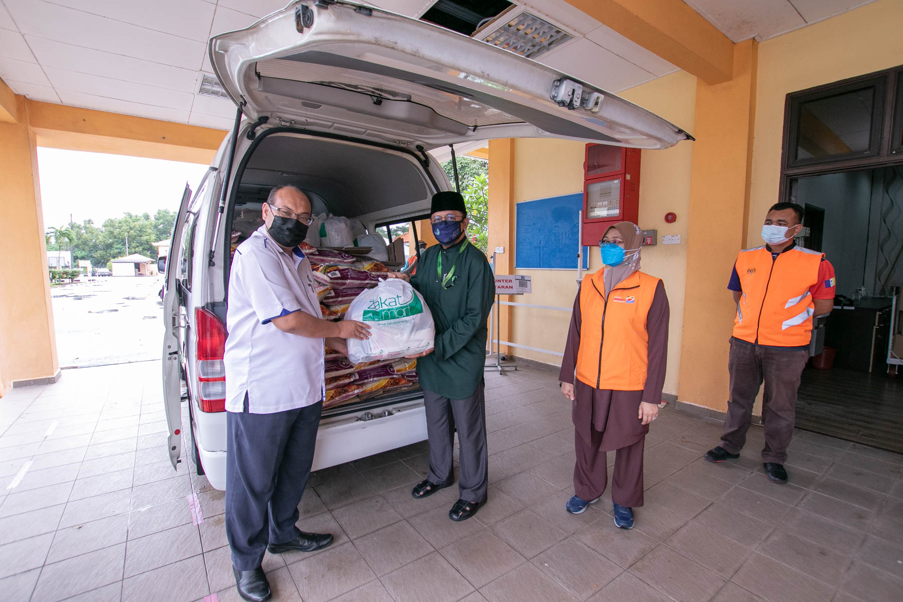 Julai Serahan Bantuan Makanan Di Kawasan Pkpd Spt Zakat