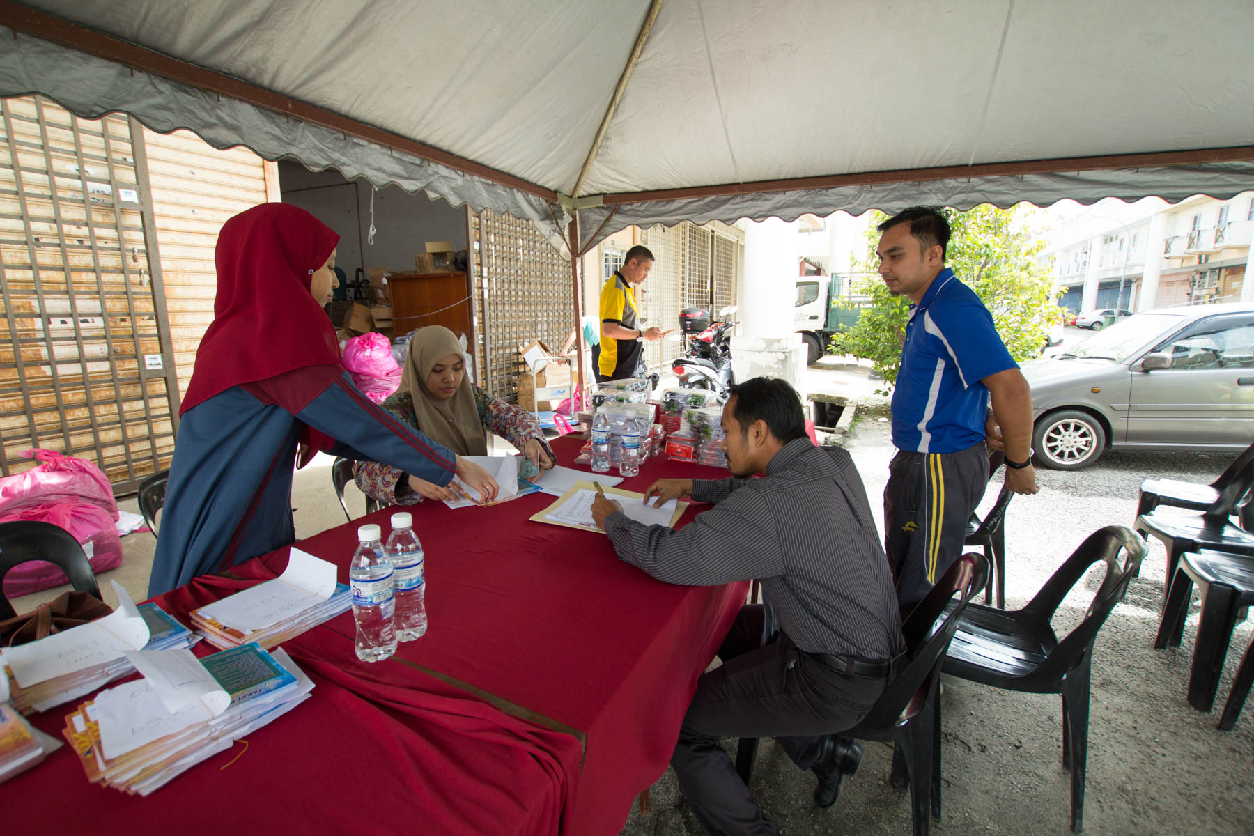 Program Penyerahan Baucar Kelengkapan Persekolahan